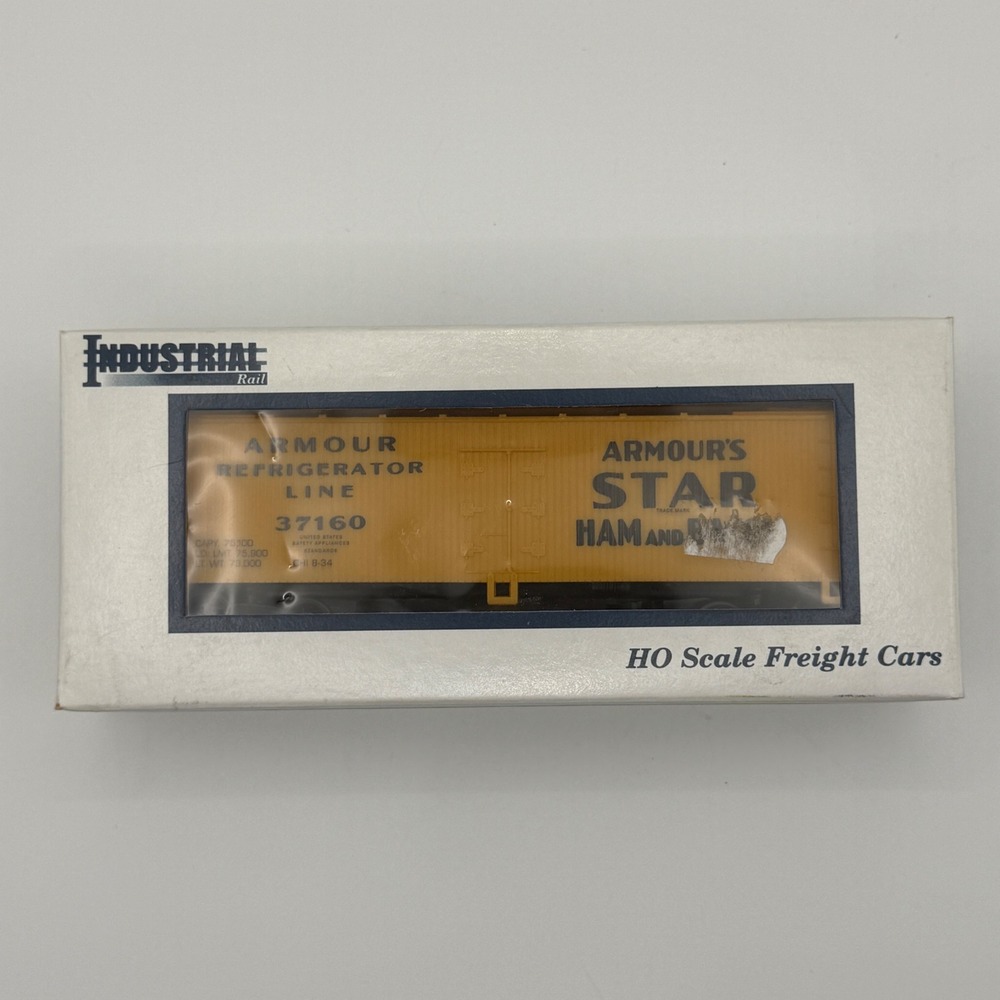 Industrial Rail Refrigerator Car HO Scale Yellow Armour Star Ham and Bacon 37160